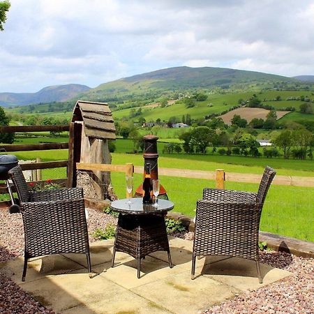 Llanrhaeadr-ym-MochnantThe Retreat别墅 外观 照片