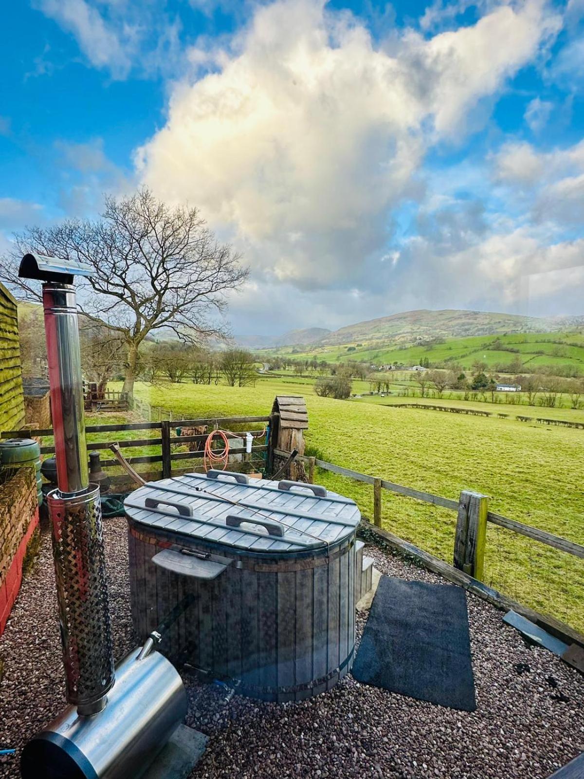 Llanrhaeadr-ym-MochnantThe Retreat别墅 外观 照片