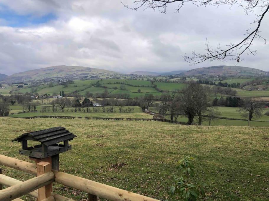 Llanrhaeadr-ym-MochnantThe Retreat别墅 外观 照片