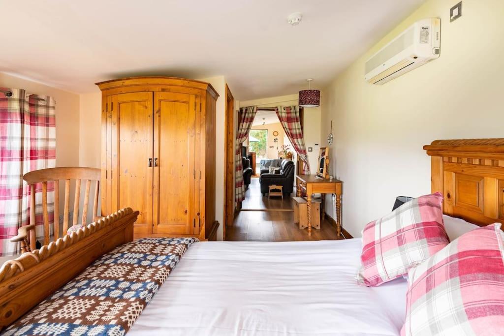 Llanrhaeadr-ym-MochnantThe Retreat别墅 外观 照片